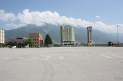 Albanian mayor woos expats back from Britain with tax-free living offer