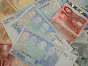 Euro dips before ECB decision, dollar gains ground on yen after trade talks   